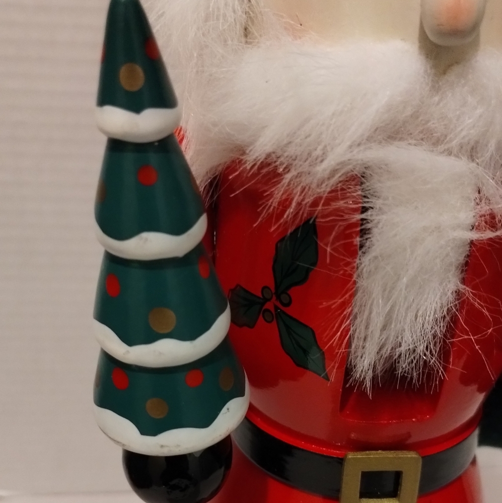 Wooden Santa Nutcracker Holding Gift Sack And Tree - Picture 13 of 14